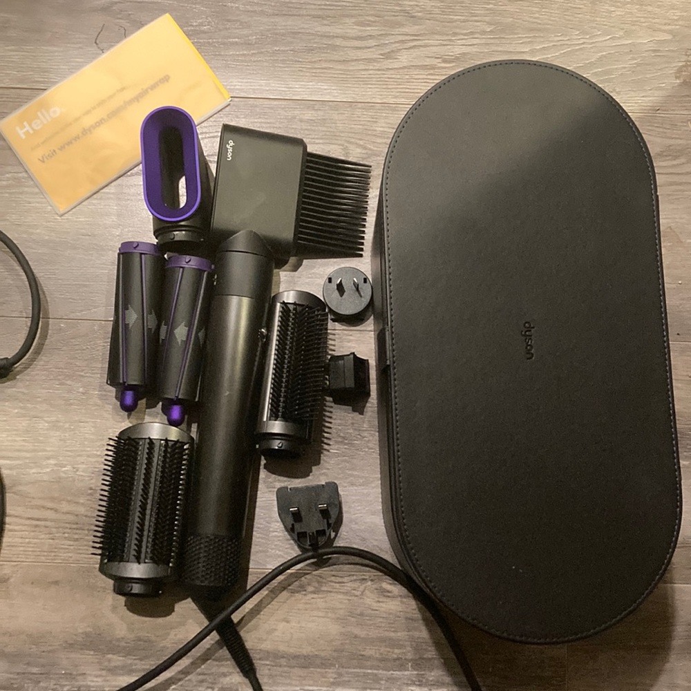 First generation Dyson Airwrap